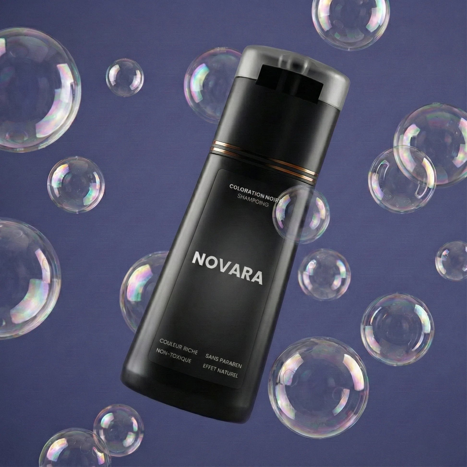 Flacon de shampoing colorant Novara entouré de bulles
