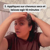 Femme qui s'applique du shampoing Novara dans les cheveux